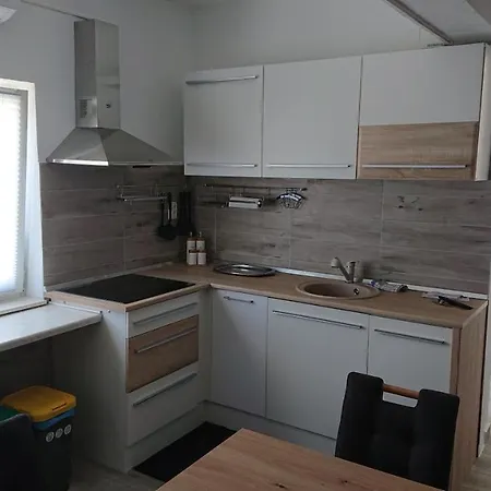 Amama Apartman Brodarica