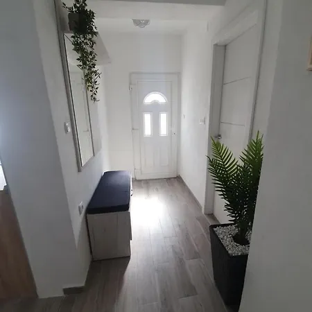 Apartman Amama Brodarica
